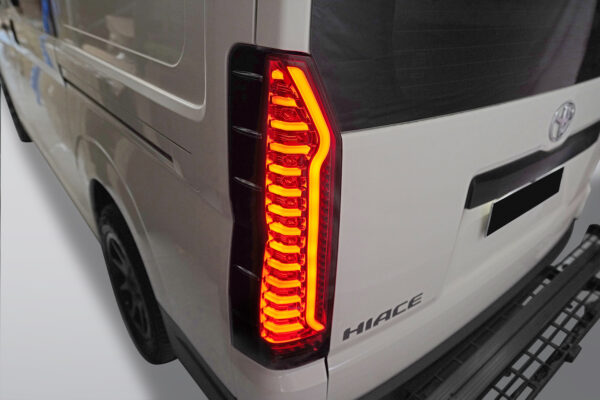 Wholesale electric retractable pickup tonneau cover truck bed roller lid tonneau cover for Mitsubishi L200/Triton