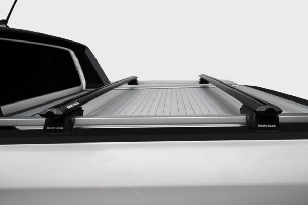 Wholesale Price Truck Hard Cover Retractable Tonneau Cover With Password Lock For Mitsubishi Triton L200 With Sport Bar