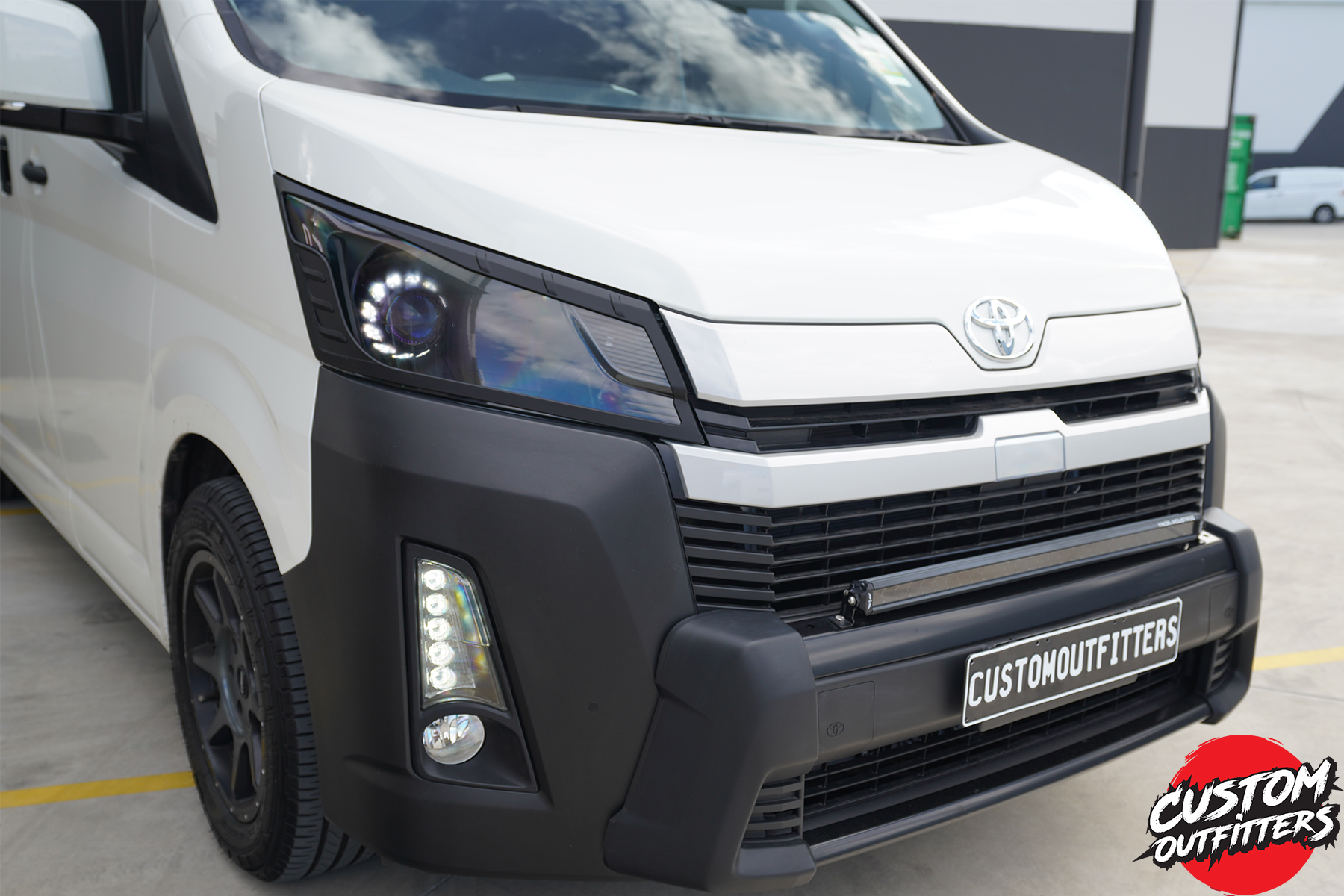 Toyota Hiace LWB