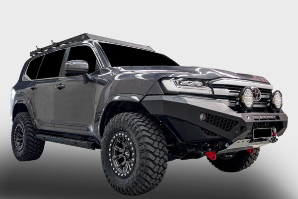 GX adopting a bolder, more off-road-oriented look, the role in the Lexus USA line-up of volume-selling, seven-seat SUV for families will be filled by the TX, a new SUV based on a stretched version of the car-derived Toyota Kluger.