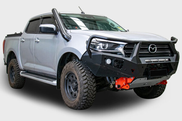 electronic locking rear differential, Multi-Terrain Select off-road modes, hill-descent control, and a surround-view off-road camera
