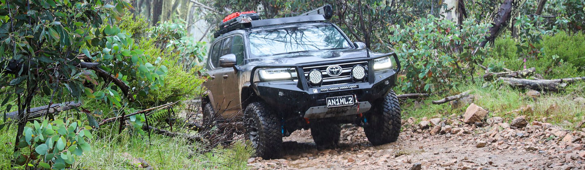 A little up-time from the weekend and as usual, the Vic Alps did NOT dissappoint! (btw, how good does that Predator Bar look on that Ford Everest