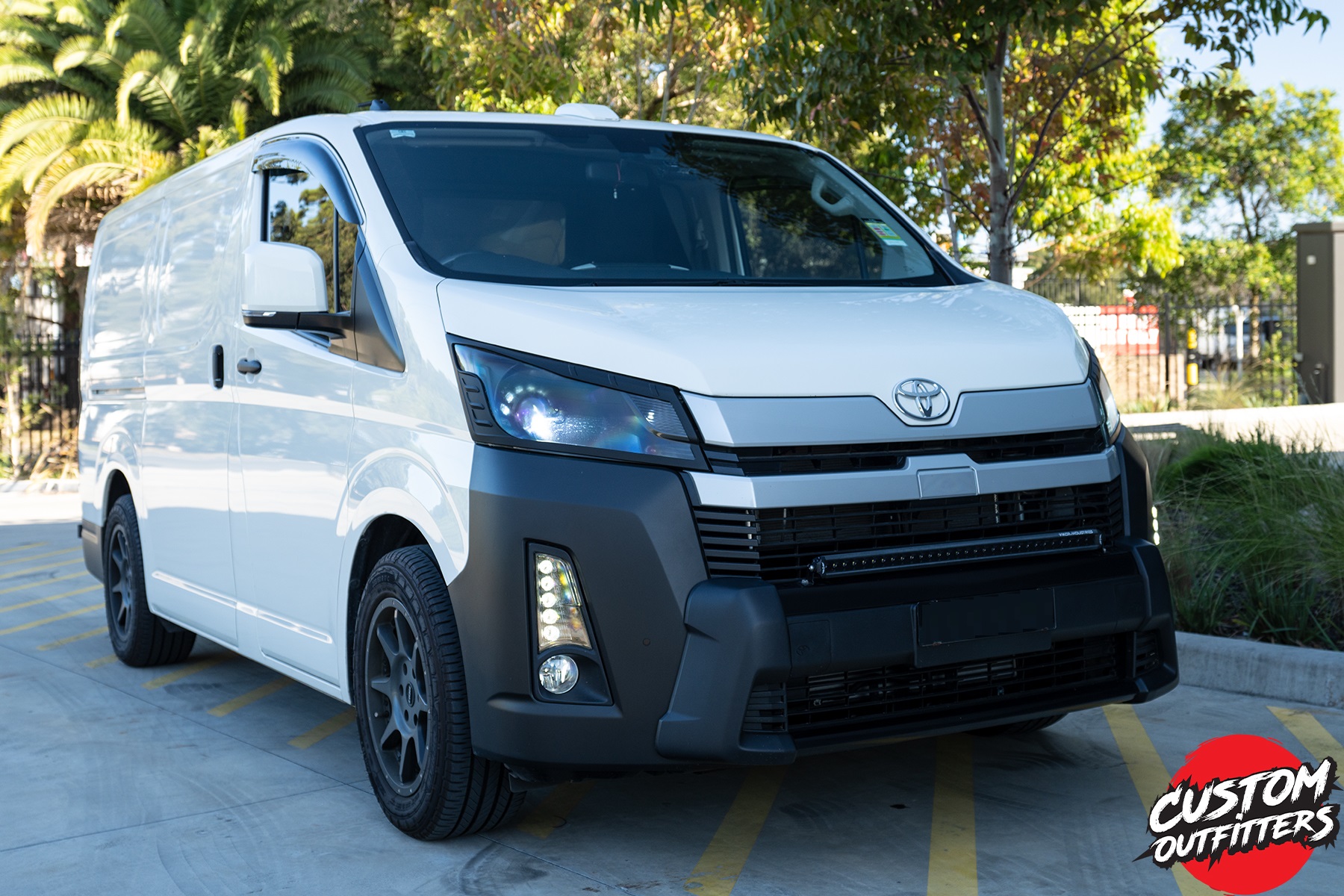 Toyota Hiace LWB