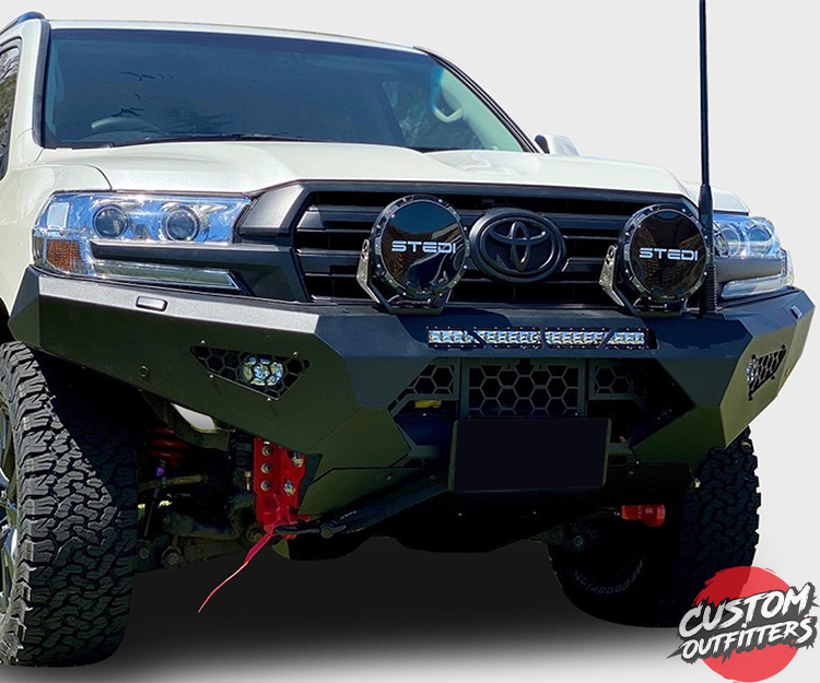 the GX will have full-time four-wheel drive, a low-range transfer case, and a locking central differential. The tougher Overtrail will also pick up a locking rear differential.