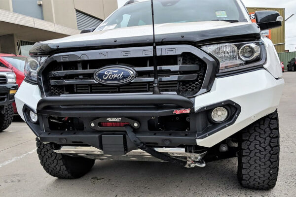 Take a look at this ripper! This Ford Ranger PX2 is rocking an awesome Rhino4x4 setup!