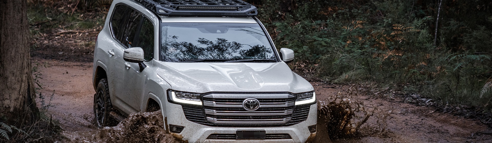 post-modern body is a carryover four-cylinder diesel engine, but now with an eight-speed auto and 48-volt assistance to help boost efficiency and cut consumption, while the five- or seven-seat cabin is as functional as it is modern and fresh