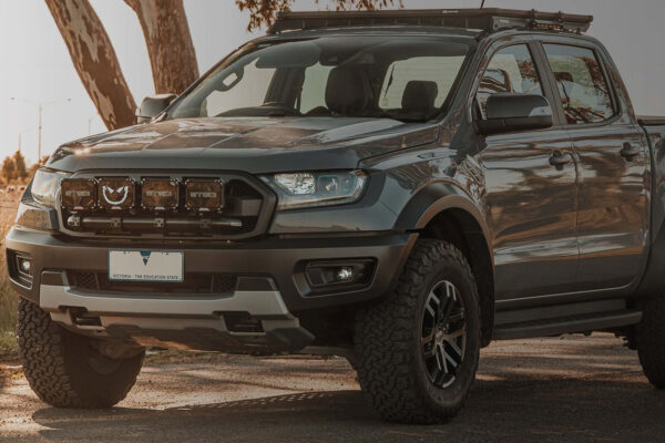 steel work powder-coated in a contrasting colour similar to the wheel-arch flares and front grille. Thankfully, the Dulux Onyx Pearl powder-coat is a pretty close match to the current X-Terrain guards.