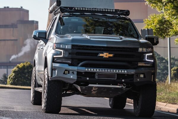 4A allows owners to drive with four-wheel drive traction on sealed surfaces, handy for wet roads when you’re piloting a 2500kg truck running on off-road tyres.