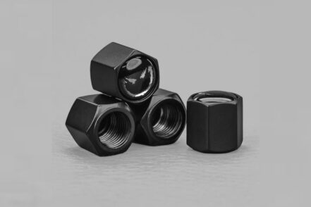 variety in bull bar design for today’s modern dual-cab utes. You no longer have to choose between an alloy or steel three-hoop bar, and the OEM options are not as ugly as they have been in the past.