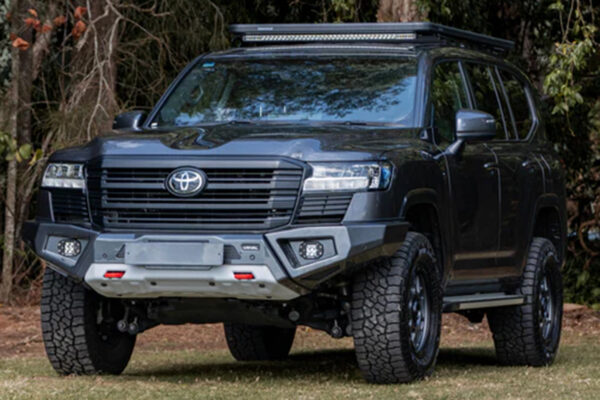 standard items include keyless entry/start, dual-zone climate control, cloth seat trim, silver accent stitching and soft-padded surfaces. The GLS also introduces floor carpet to the line-up.