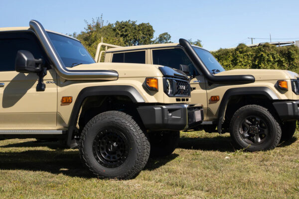 Toyota Landcruiser 70 Series Fabulous Black Snorkel Kit (FACELIFT MODELS) - Image 2