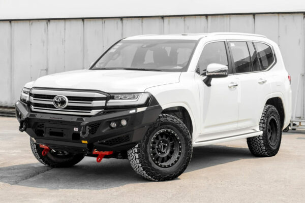 Hamer King Series Bull Bar (Low Loop) for Toyota Landcruiser 300 Series 2021-2024 - Image 6