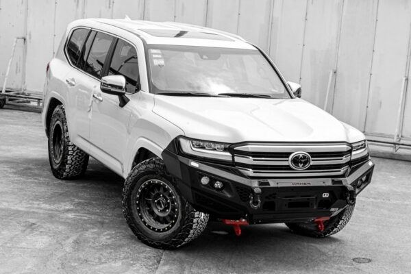Hamer King Series Bull Bar (Low Loop) for Toyota Landcruiser 300 Series 2021-2024 - Image 4