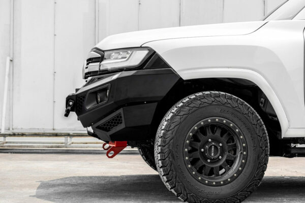 Hamer King Series Bull Bar (Low Loop) for Toyota Landcruiser 300 Series 2021-2024 - Image 2