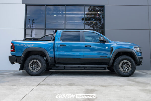 Black Venom Extended Sports Bar to suit Dodge Ram & Chevrolet Silverado 2019-2025 - Image 3