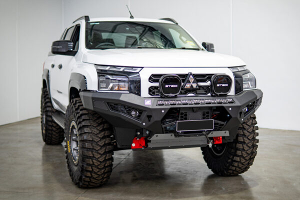 Offroad Animal Predator Bull Bar & Light Bar l Mitsubishi Triton MV (2024-2025)