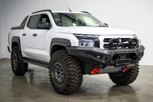 Offroad Animal Predator Bull Bar & Light Bar l Mitsubishi Triton MV (2024-2025) - Image 3