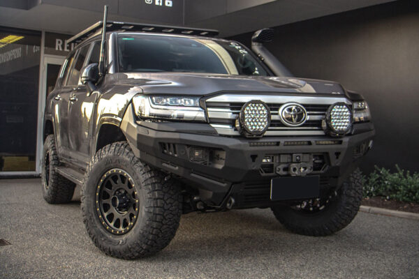 Landcruiser 300 Series Bull Bar | Vikor Diablo Bumper Bar with Light Bar (No Loop)