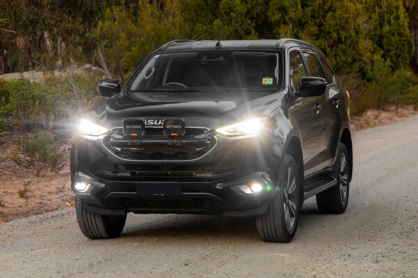 Isuzu MUX 2021-2025 l Stedi Rally Bar & Stedi LED QUAD Driving Lights - Image 4