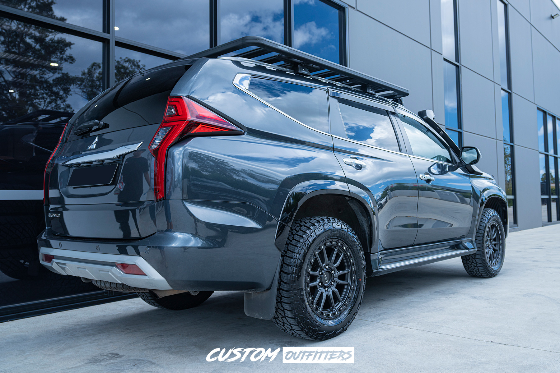 Mitsubishi Pajero Sports Build