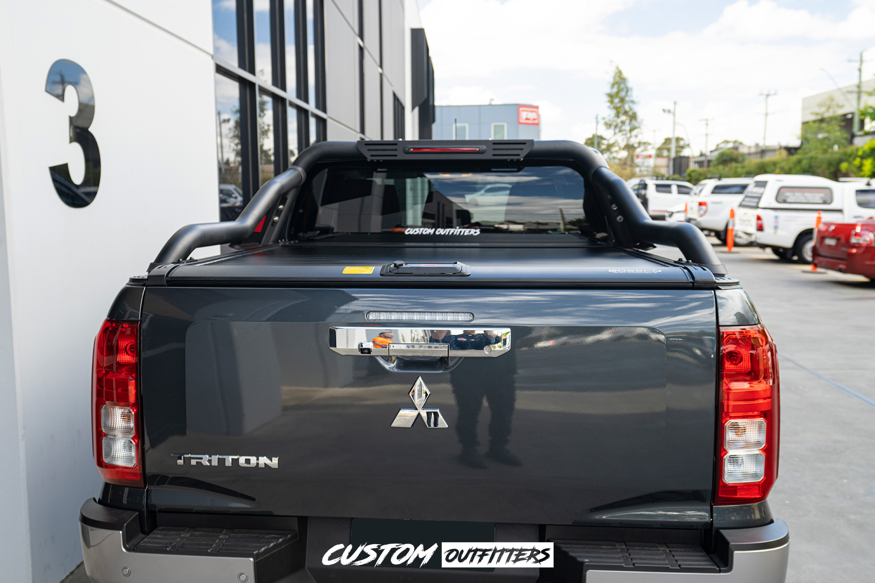 Mitsubishi Triton MV Build