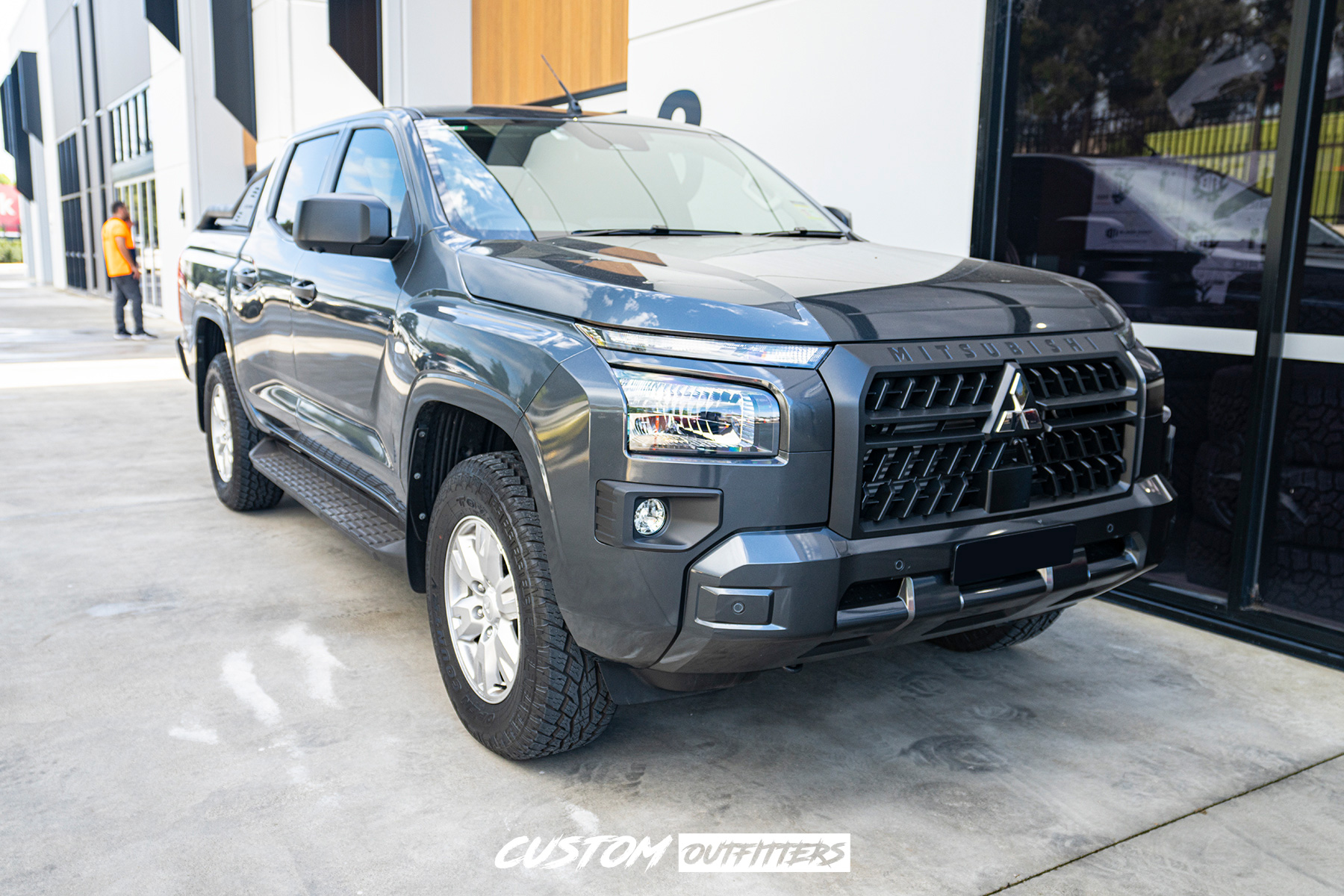 Mitsubishi Triton MV Build