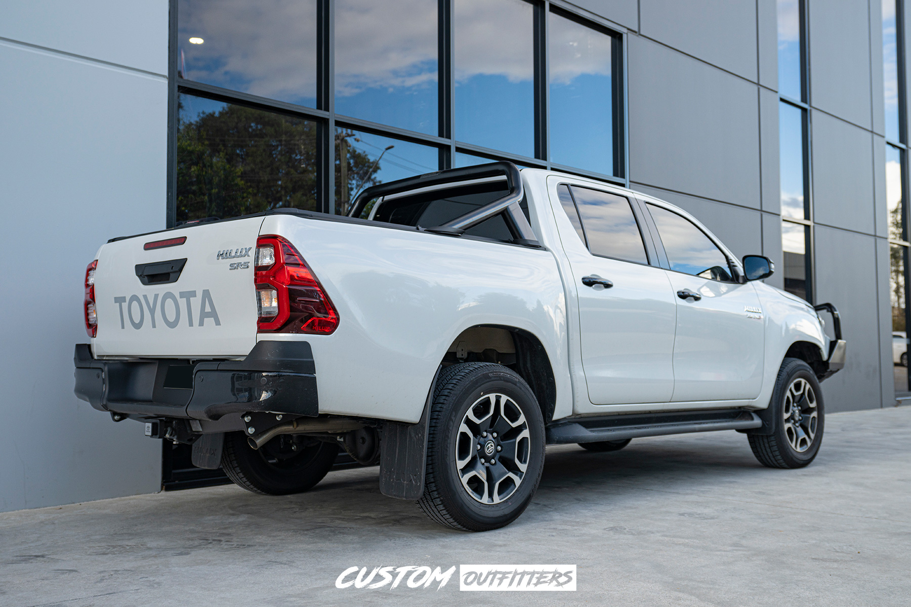 Toyota Hilux SR5 Build