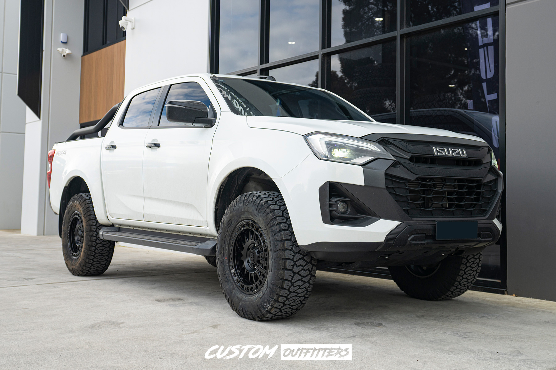Isuzu Dmax Build