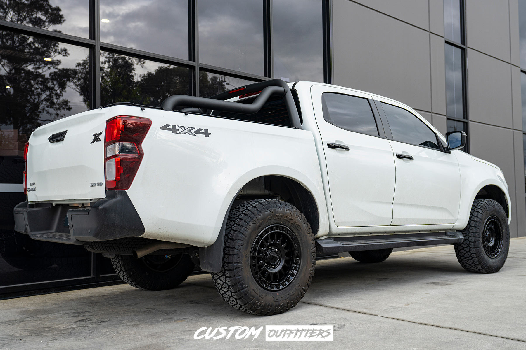 Isuzu Dmax Build
