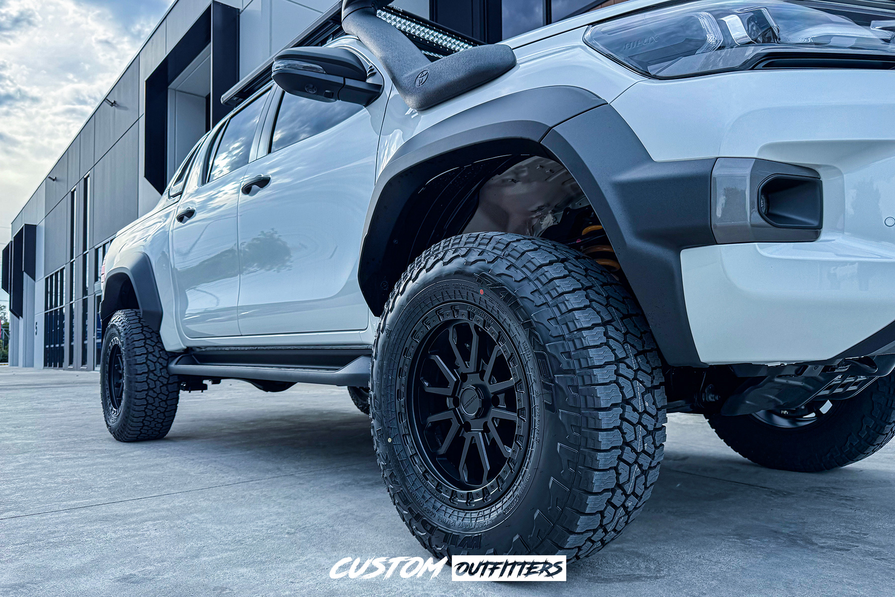 Toyota Hilux Rogue Build