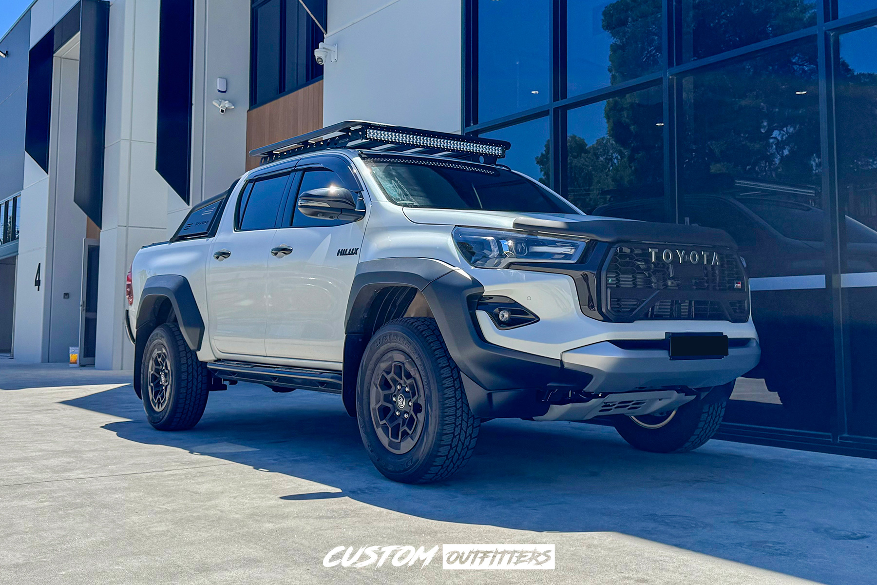 Toyota Hilux SR5 Build